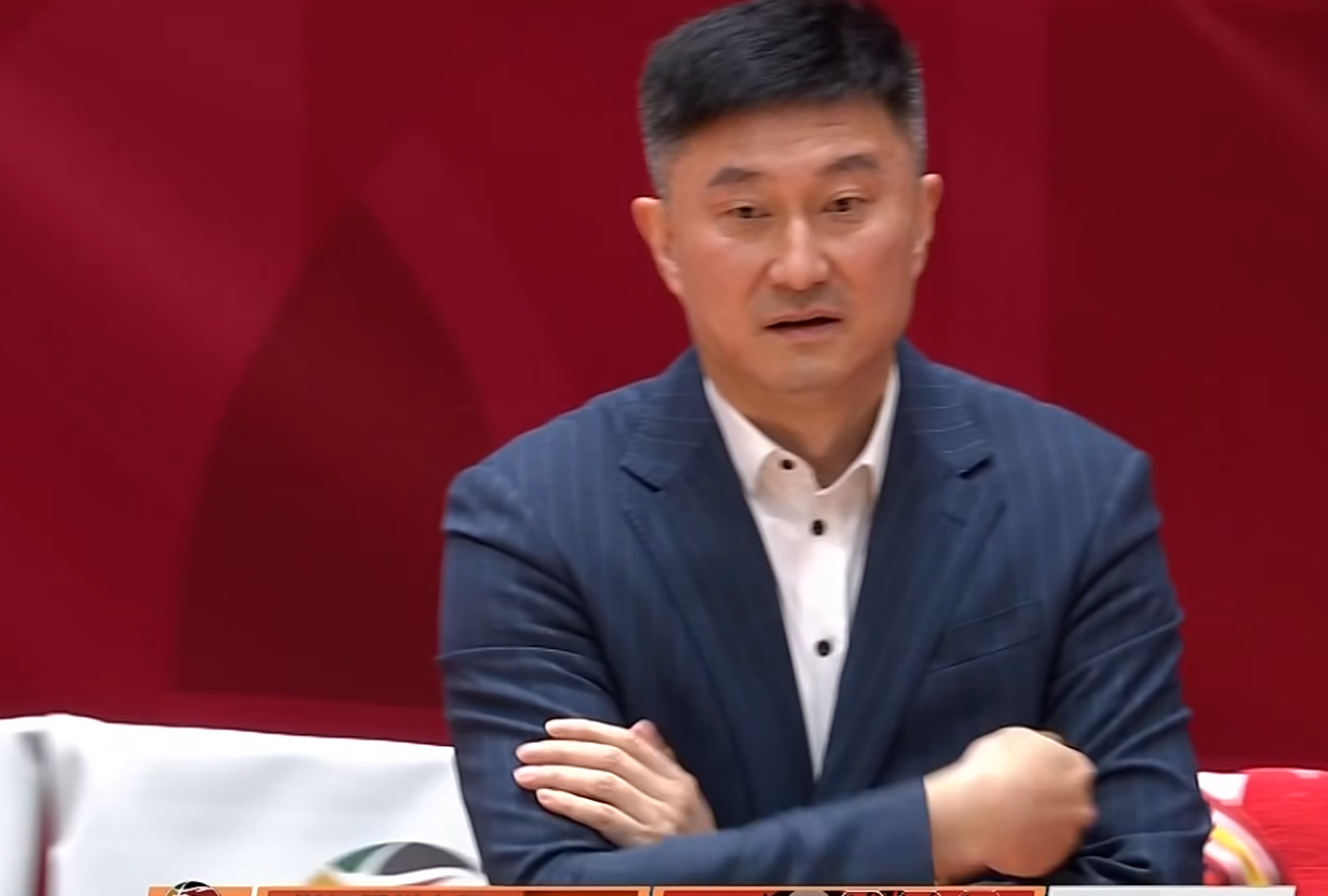拉杜卡努一日两胜晋级决赛
