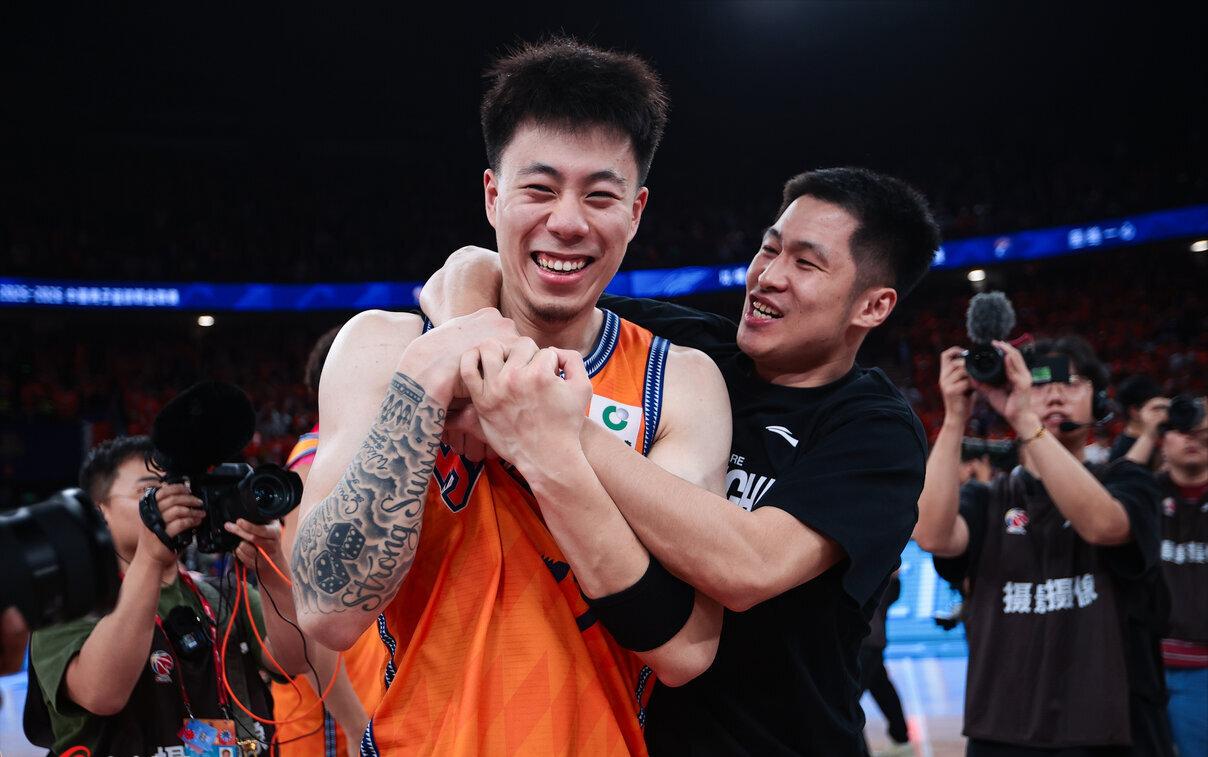 乌法115k欧元买断阿加波夫，结束租借正式加盟