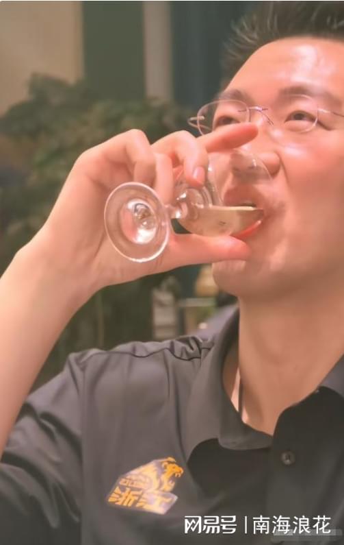 为什么说尼克斯53年首冠>马刺5次捧杯?