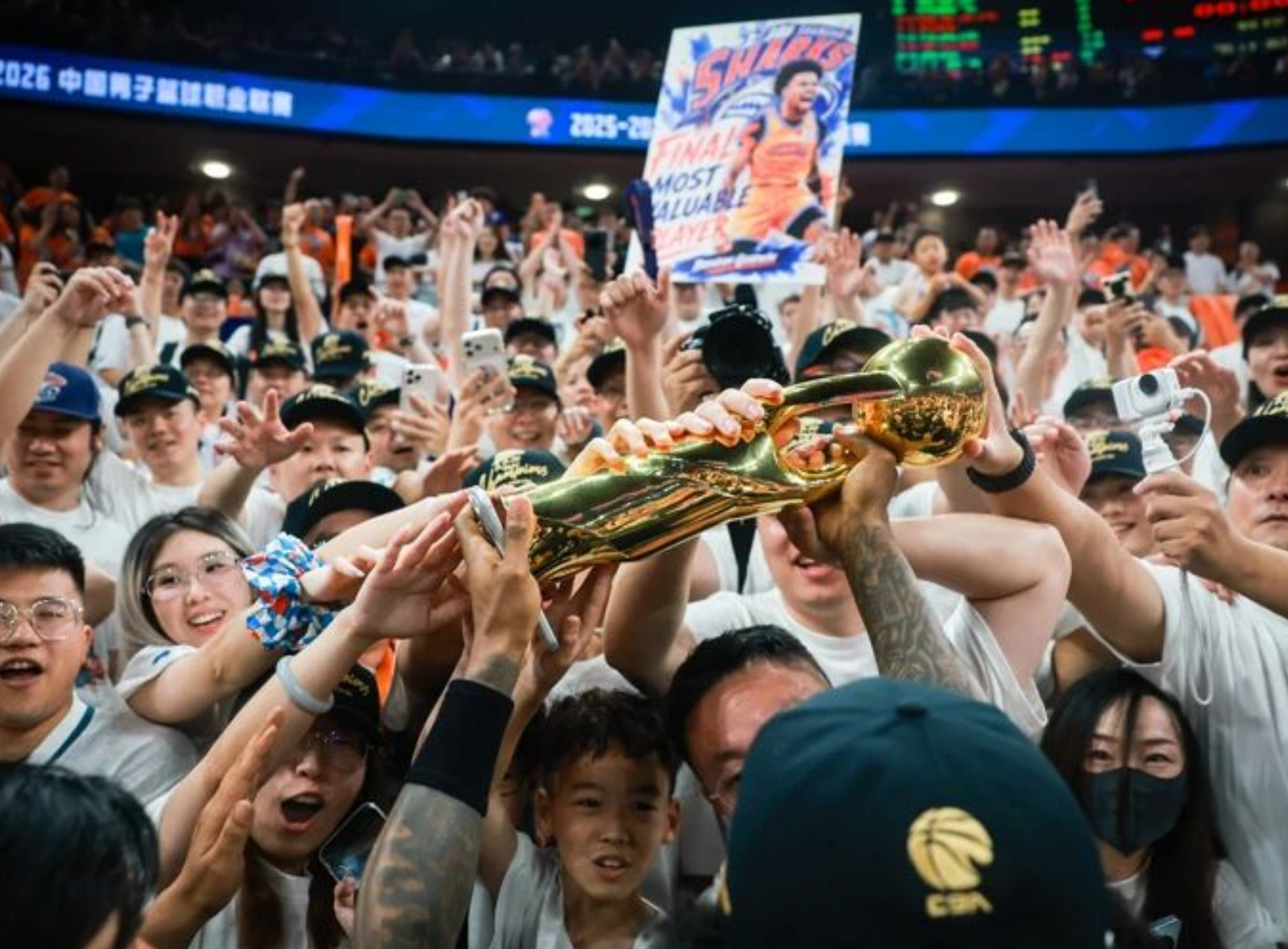 绝妙,湖人队新阵容被NBA评论员比尔·西蒙斯起绰号“Snowtime”