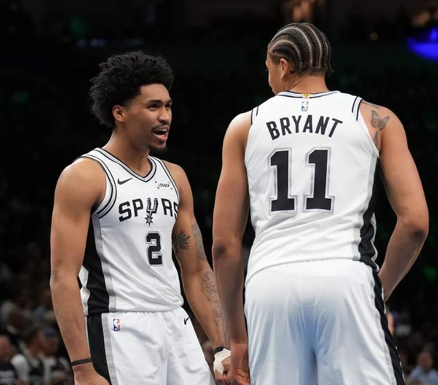 NBA球员齐聚青训营:朗多传授球商,欧文膝伤后首秀状态良好