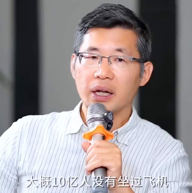 卧槽！詹姆斯跟湖人的矛盾，2021年就发生了...