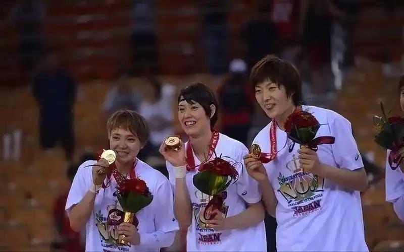 U17男篮虐委内瑞拉！张懿赵杰+2将齐爆，多人贡献，吕飞燕下替补