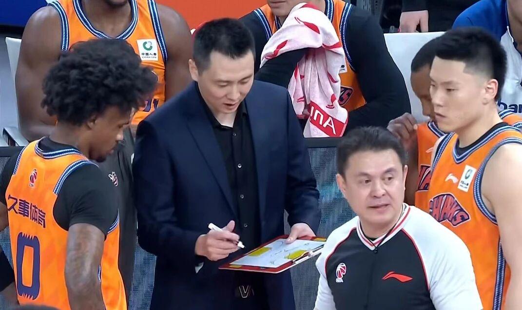 老詹争夺战继续！掘金加入马刺退出 高管：去丹佛搭档那人就对了