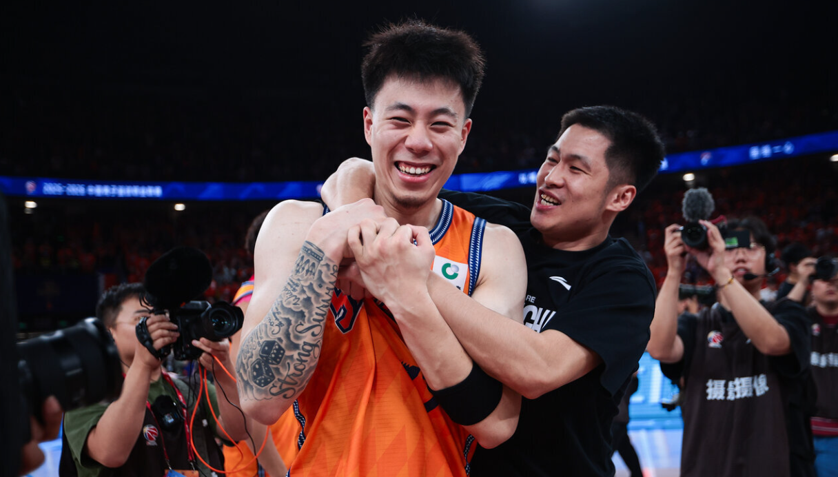 他这个命啊!离开湖人,湖人夺冠,离开尼克斯,尼克斯也拿了冠军