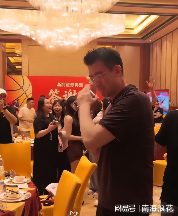 新赛季NBA提前排名马刺居首