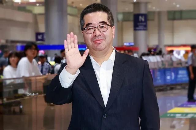 罗马诺：曼联2月就和安德雷桑托斯经纪人沟通，维韦尔了解他