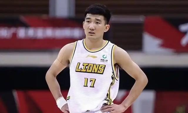卡塔尔足协主席会见因凡蒂诺，并向后者赠送卡塔尔球衣