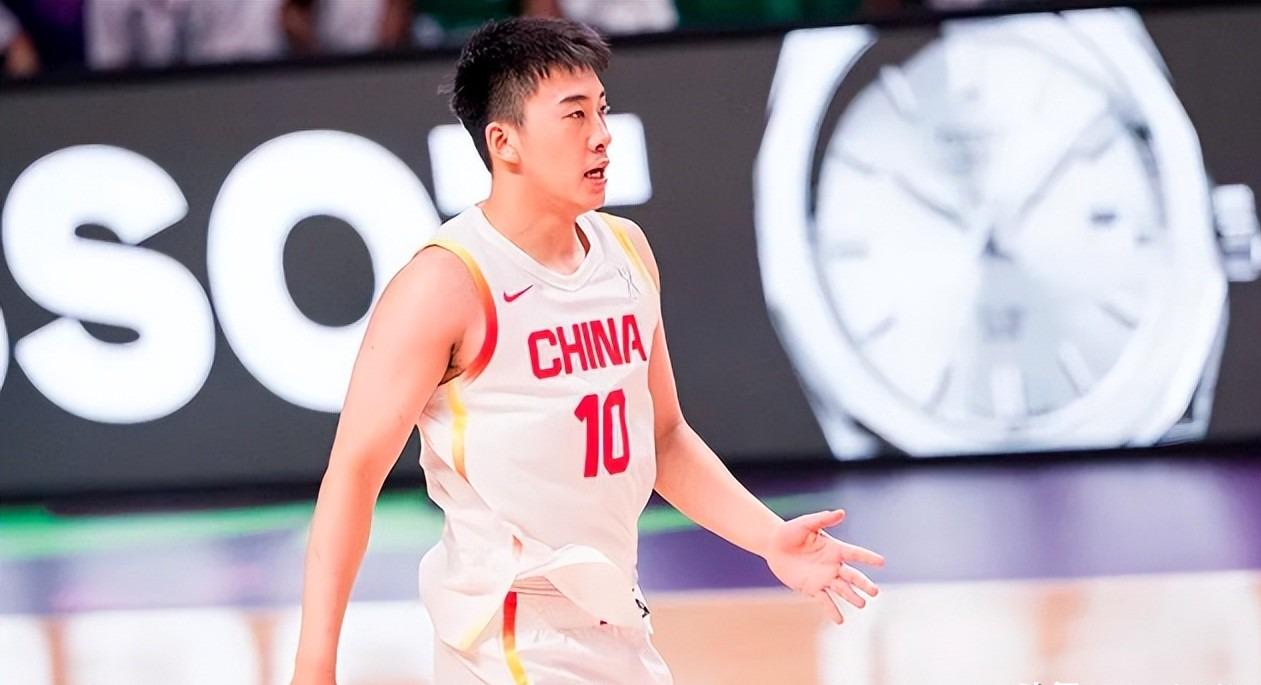 标题:12亿欧元,27脚射门,被一个40岁门将逼到崩溃边缘