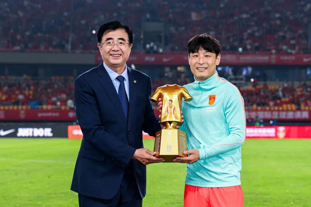 世界杯|沙特“铁桶阵”1:1逼平乌拉圭